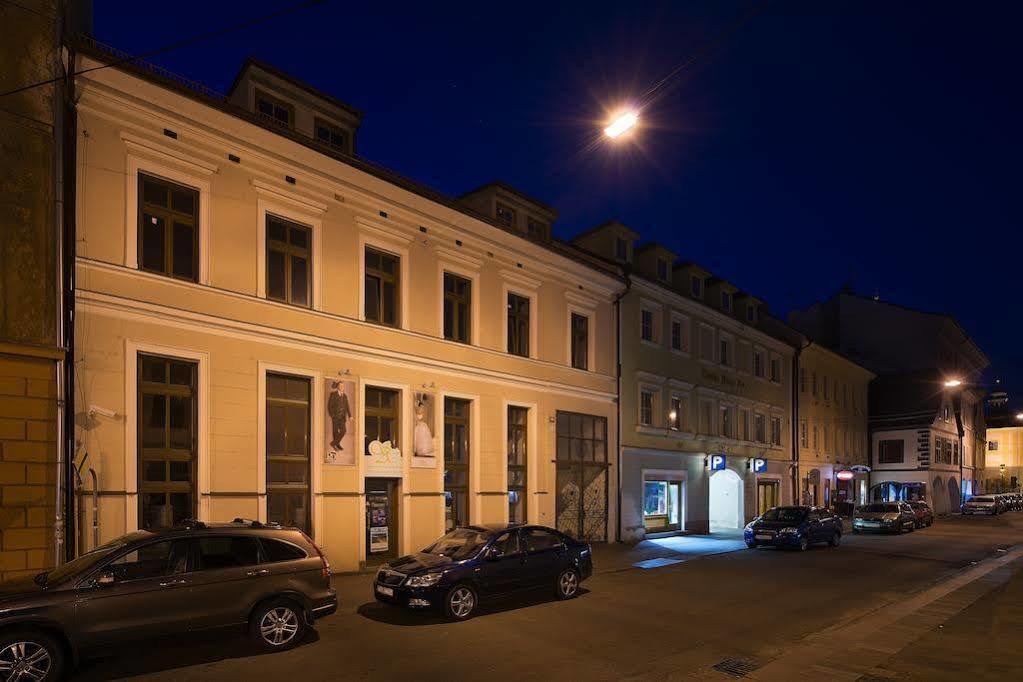 Old Town Bed & Breakfast Budweis Exterior foto